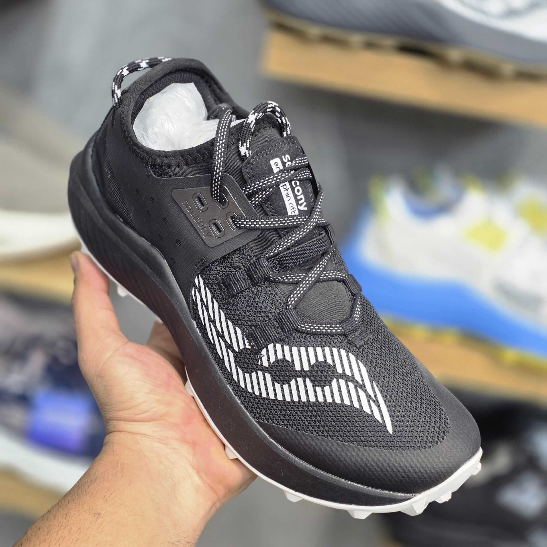 کتونی مسترکوالیتی ساوکونی اندورفین سایزبندی 40تا45 | Saucony Endorphin