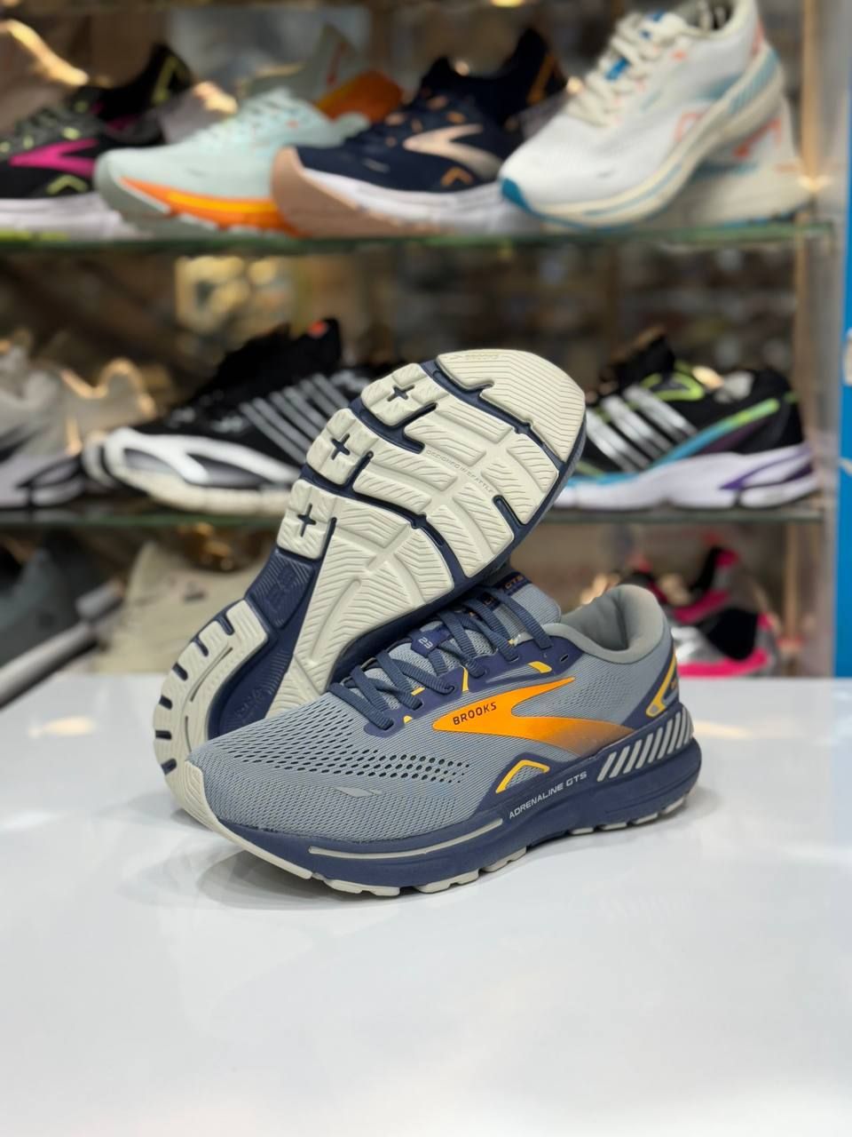 کتونی بروکس مدل آدرنالین جیتیاس ۲۳ سایزبندی 40تا45 | Brooks Adrenaline GTS 23