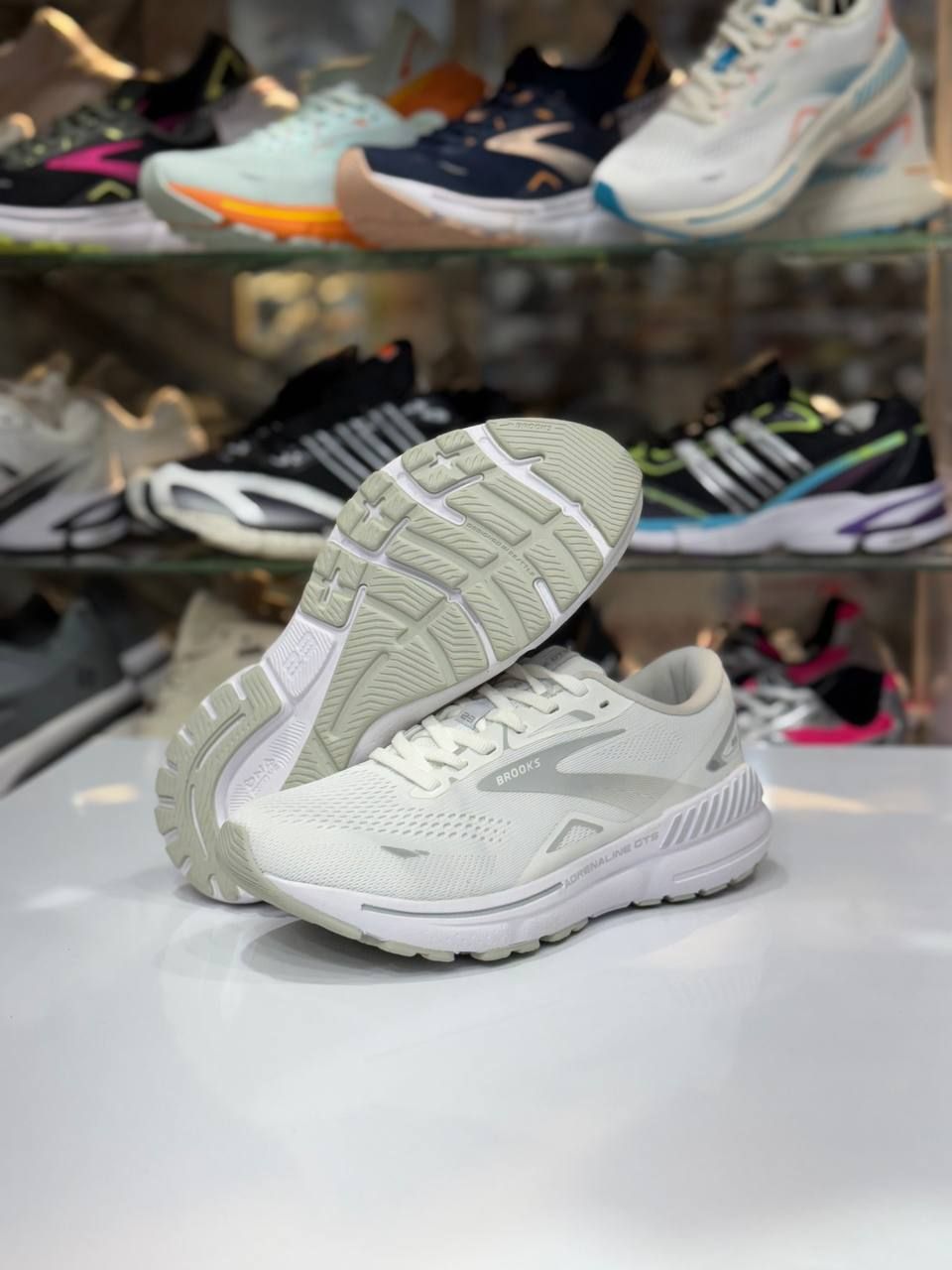 کتونی بروکس مدل آدرنالین جیتیاس ۲۳ سایزبندی 40تا45 | Brooks Adrenaline GTS 23