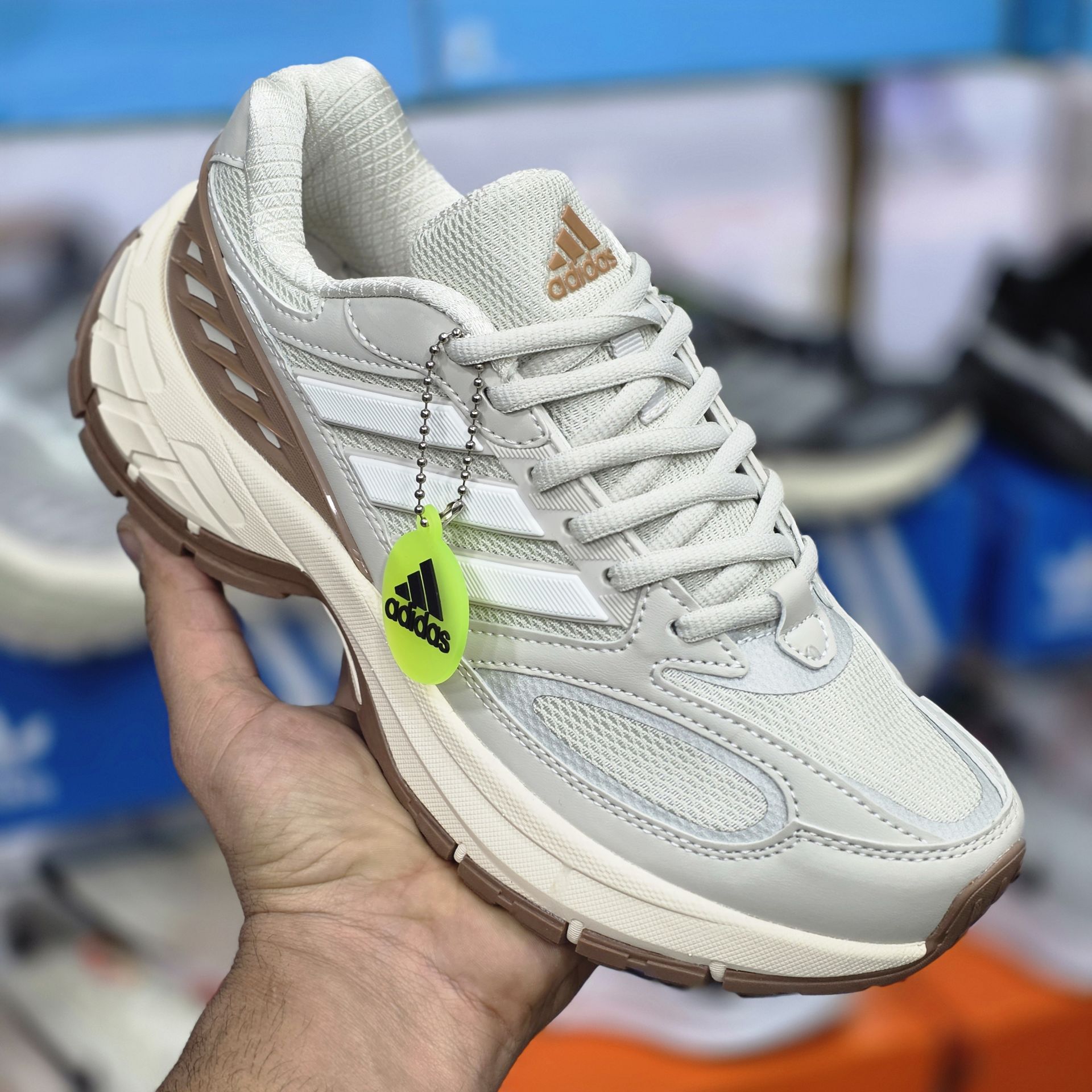 کفش ورزشی ادیداس مدل رسپانس سی ال سایزبندی 40تا45 | Adidas Response CL